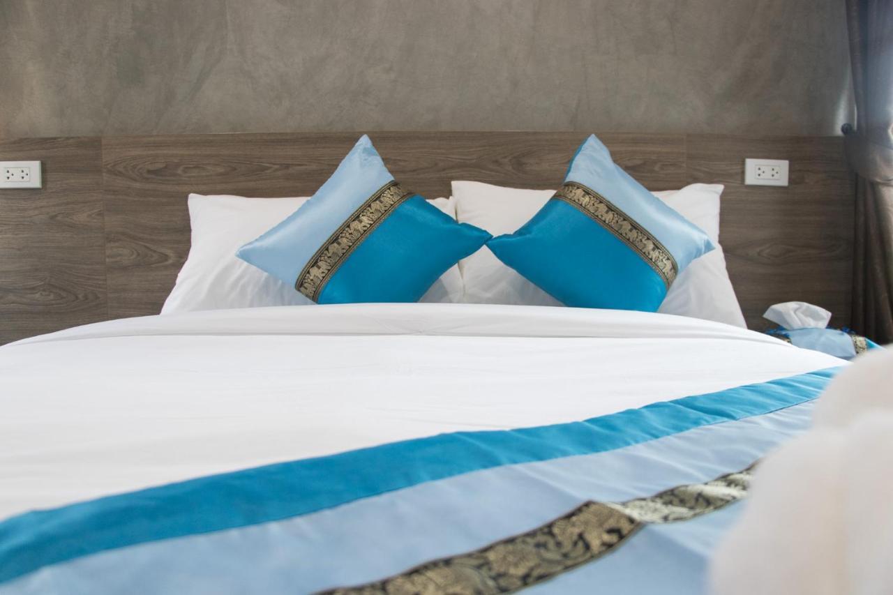 Puak Taem Boutique Hotel Chiang Mai Bagian luar foto